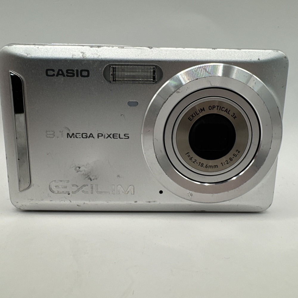 Casio Exilim EX-Z9 Silver 8.1 MP 3x Optical Digital Camera EUC untested